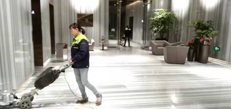 数字双胞胎技术通过构建虚拟模型来映射物理实体的整个生命周期