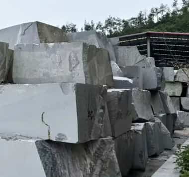 全球首创轻质岩态复合板发布 近零排放工艺重塑绿色建材新格局